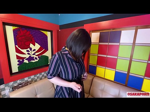 ❤️ Cutie Japanese pẹlu awọn omu nla ṣe baraenisere pẹlu awọn nkan isere ibalopọ ati pe o ni orgasm kan. O sọrọ ninu ifọrọwanilẹnuwo kan nipa iriri onibaje rẹ. Awọn ori omu nla ati obo ti o ni irun ti n kerora. Osaka onihoho ❤❌ Fidio furo ❤
